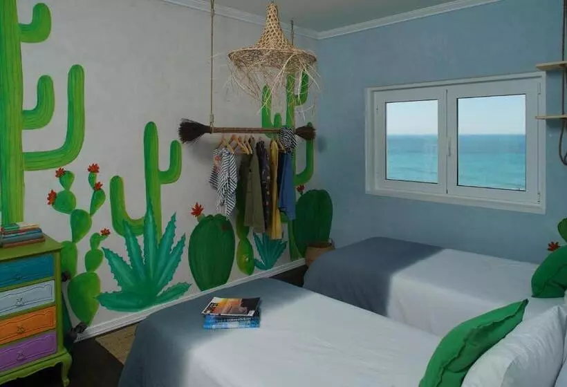 ユースホステル Chill In Ericeira Surf House