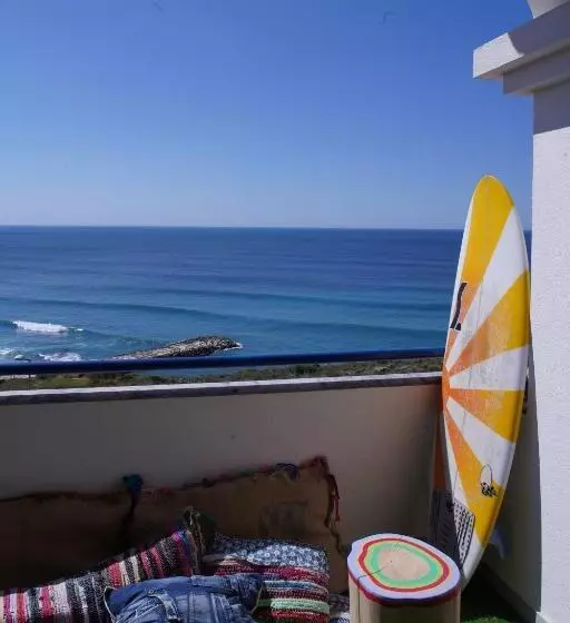 ユースホステル Chill In Ericeira Surf House