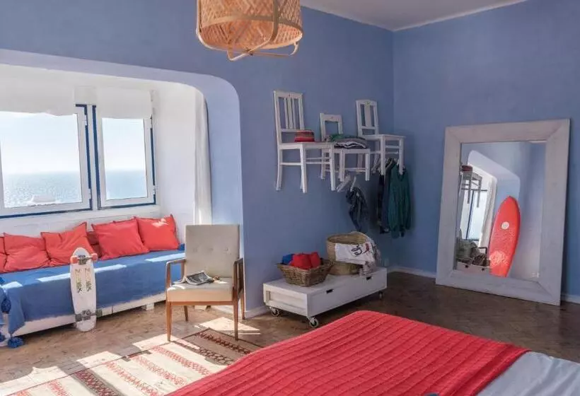 ユースホステル Chill In Ericeira Surf House