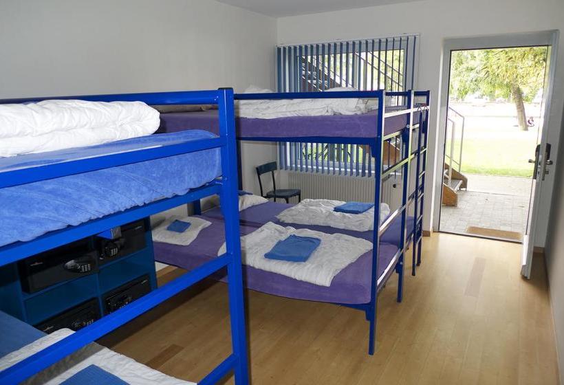 Swiss Hostel Lago Lodge