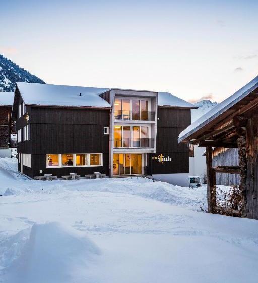 ユースホステル Nova Casa Spinatscha Sedrun