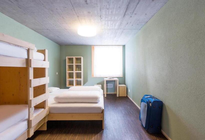 ユースホステル Nova Casa Spinatscha Sedrun