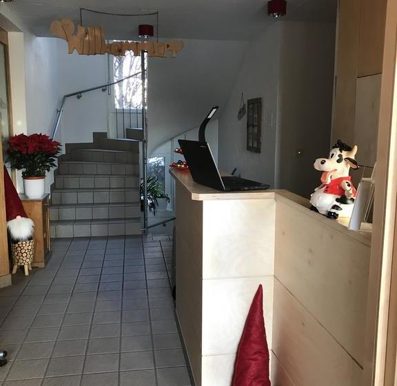 Vandrarhem Pensiun Trais Piz