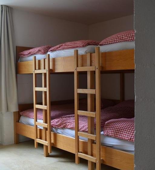 Vandrarhem Pensiun Trais Piz