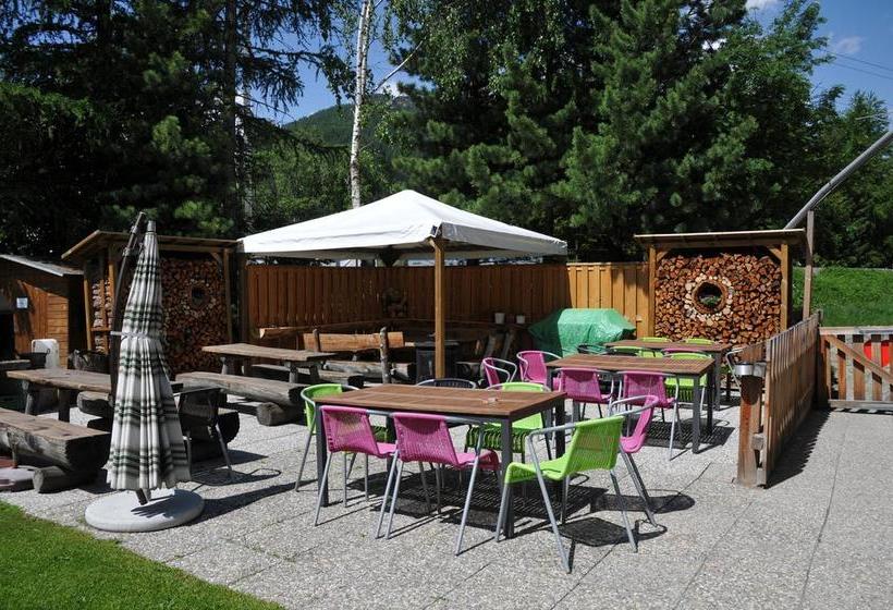 Vandrarhem Pensiun Trais Piz