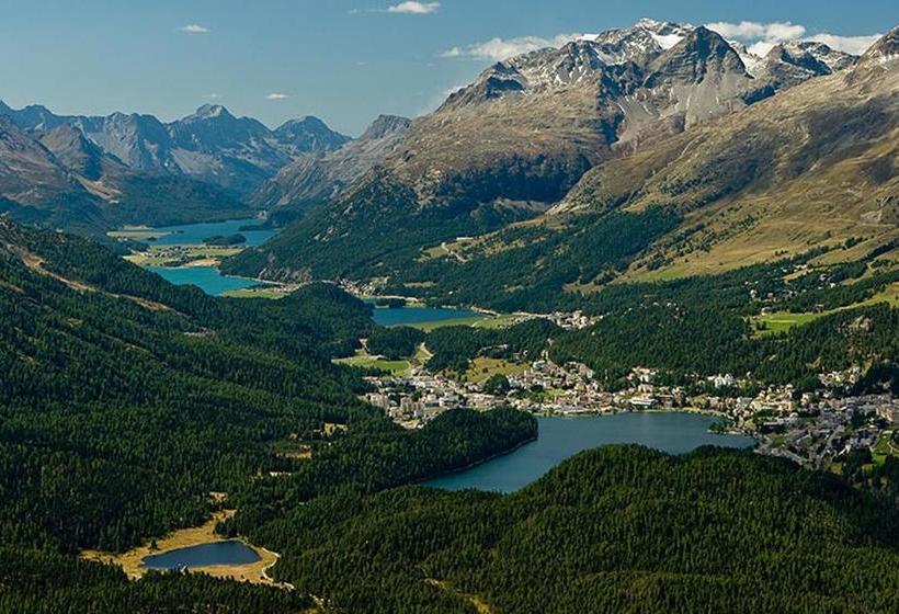 Vandrarhem Pensiun Trais Piz