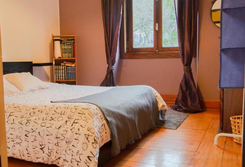 Bed and Breakfast Alfama 3b  Balby S Bed&breakfast
