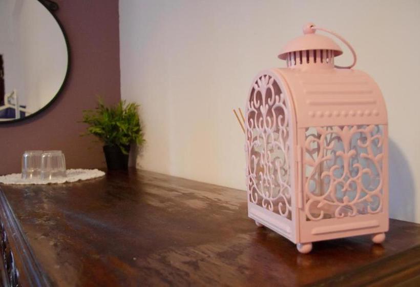 Bed and Breakfast Alfama 3b  Balby S Bed&breakfast