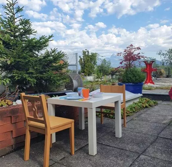ベッドアンドブレックファースト Bnb Haus Weibel
