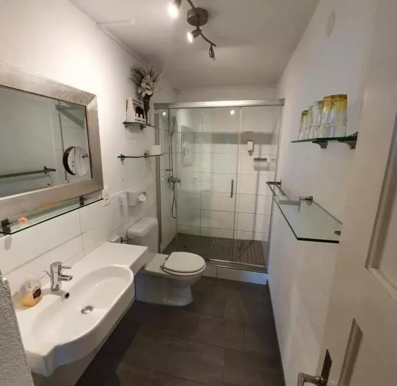 ベッドアンドブレックファースト Bnb Haus Weibel