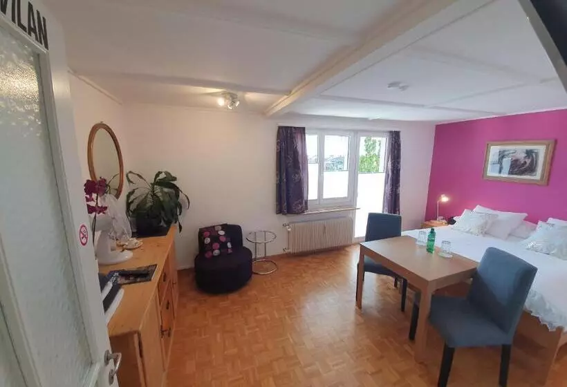 ベッドアンドブレックファースト Bnb Haus Weibel