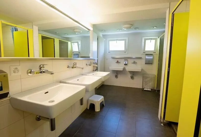 Brienz Youth Hostel