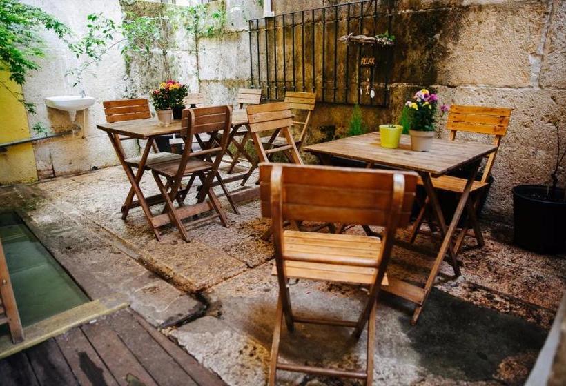 Grapes & Bites  Hostel And Wines