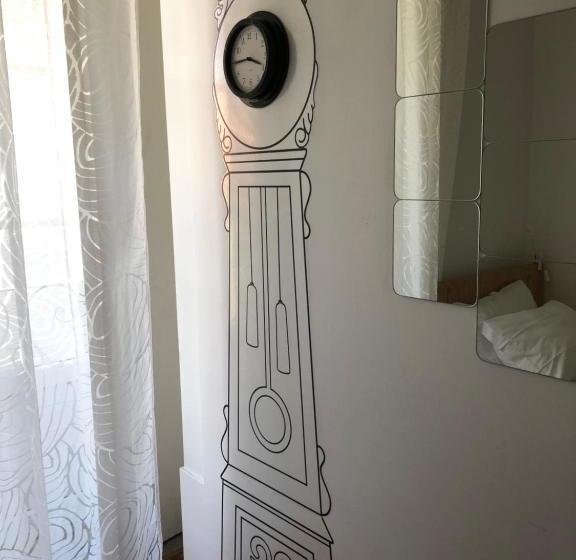 Grapes & Bites  Hostel And Wines