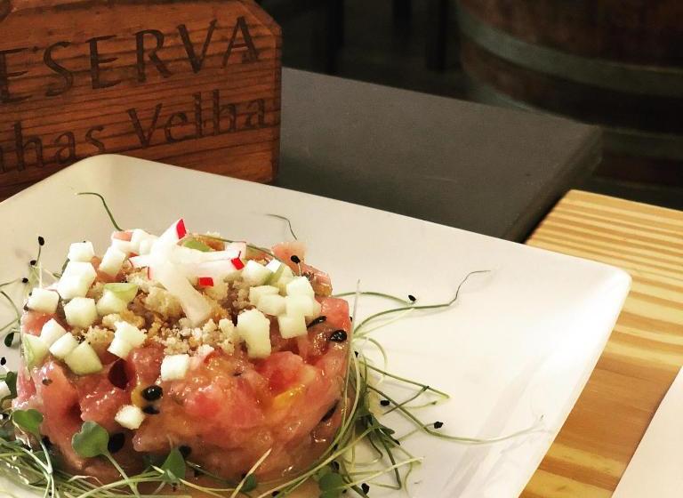 Grapes & Bites  Hostel And Wines