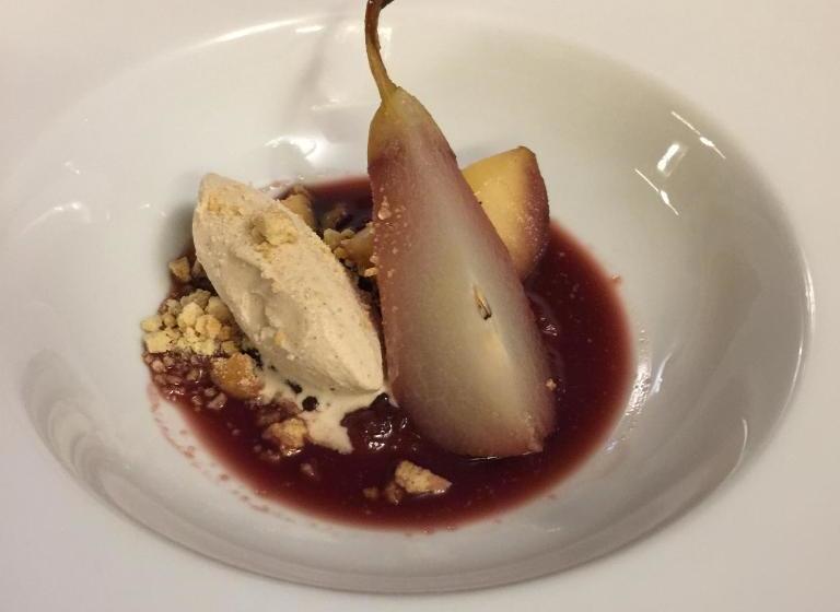 Grapes & Bites  Hostel And Wines