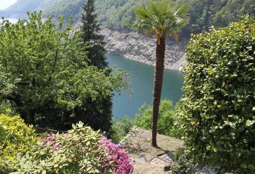 Hotelli Al Lago