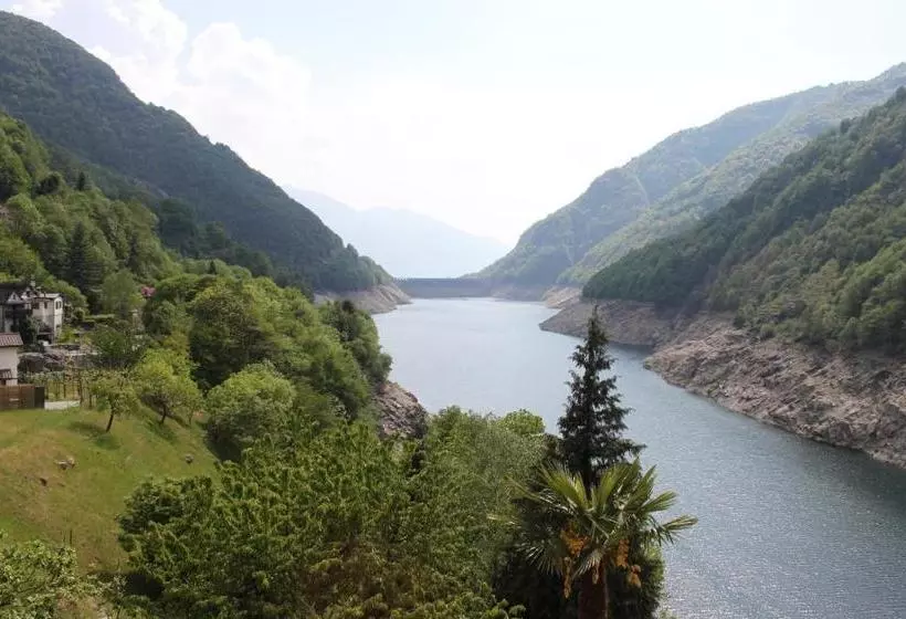 Hotelli Al Lago