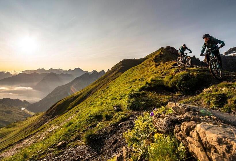 בית מלון כפרי Alpenclub