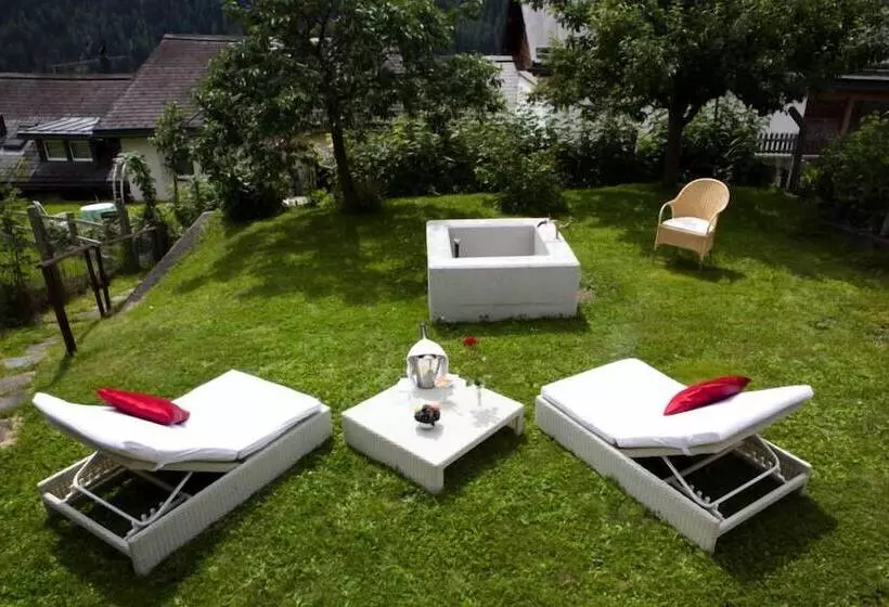 Hotel Chasa Sofia