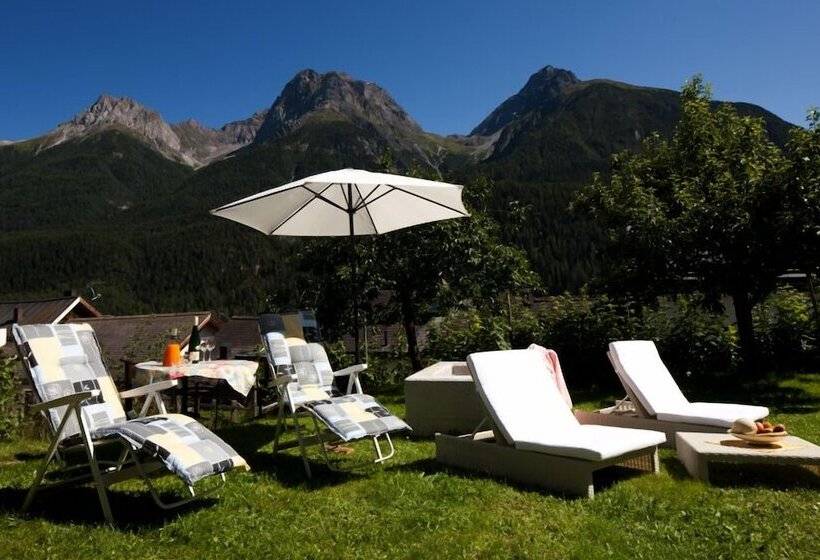 בית מלון כפרי Chasa Sofia