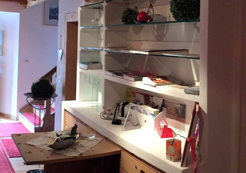 בית מלון כפרי Chasa Sofia