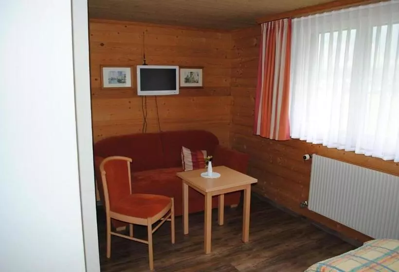 Hotelli Des Alpes