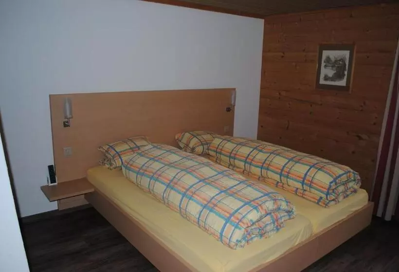 Hotelli Des Alpes