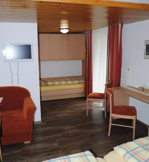 Hotelli Des Alpes