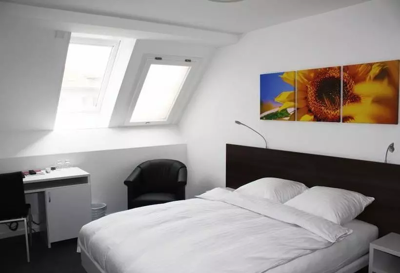 هتل Gasthof Kreuz