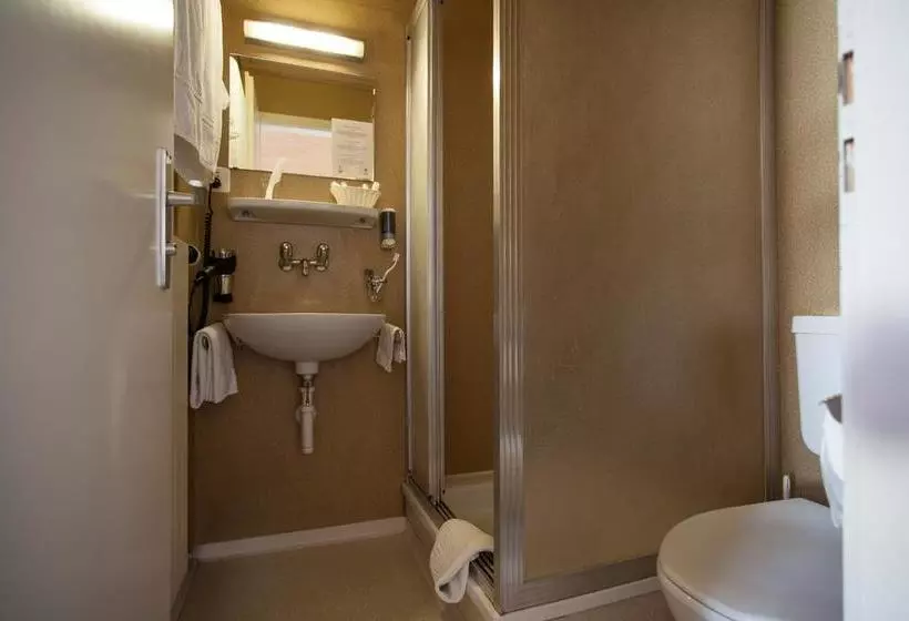 هتل Gasthof Kreuz