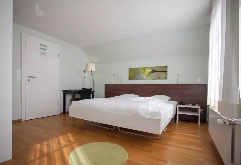 هتل Gasthof Kreuz