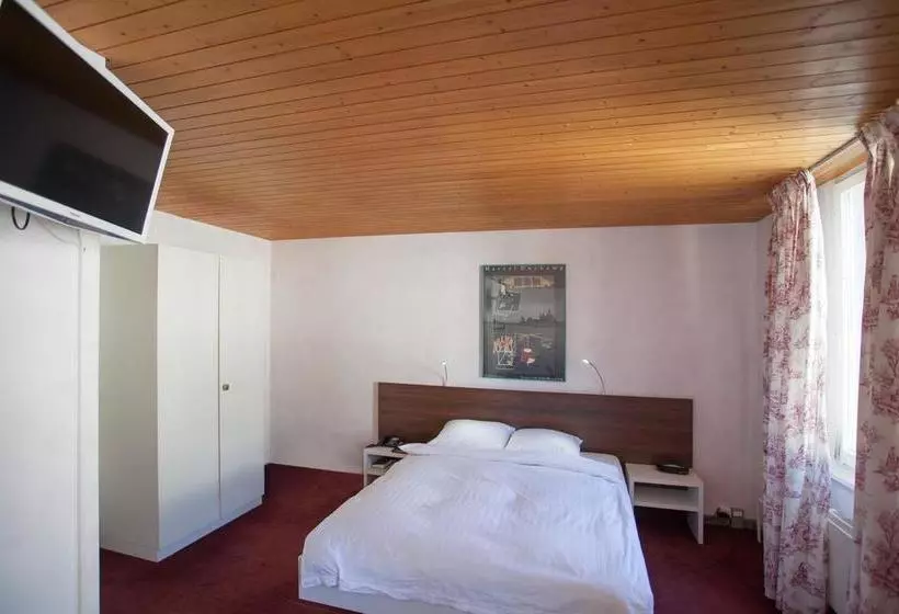 هتل Gasthof Kreuz