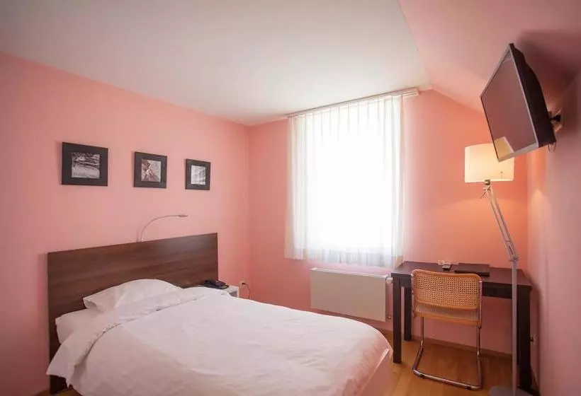 هتل Gasthof Kreuz