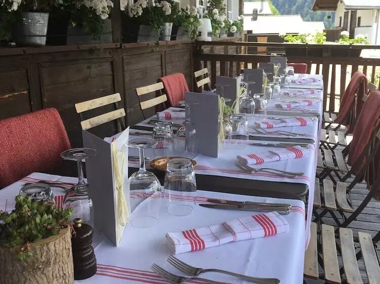 ホテル Hôtel Le Grand Chalet Favre