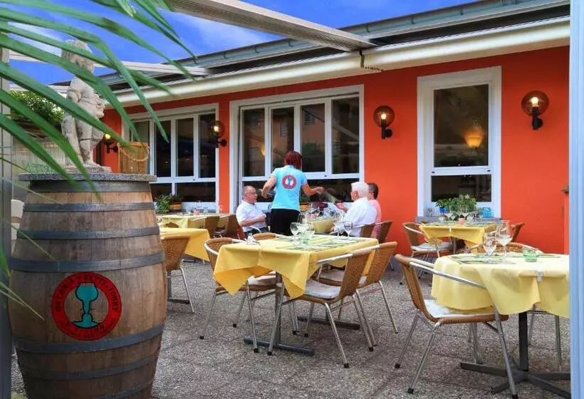 هتل Osteria Ticino By Ketty & Tommy