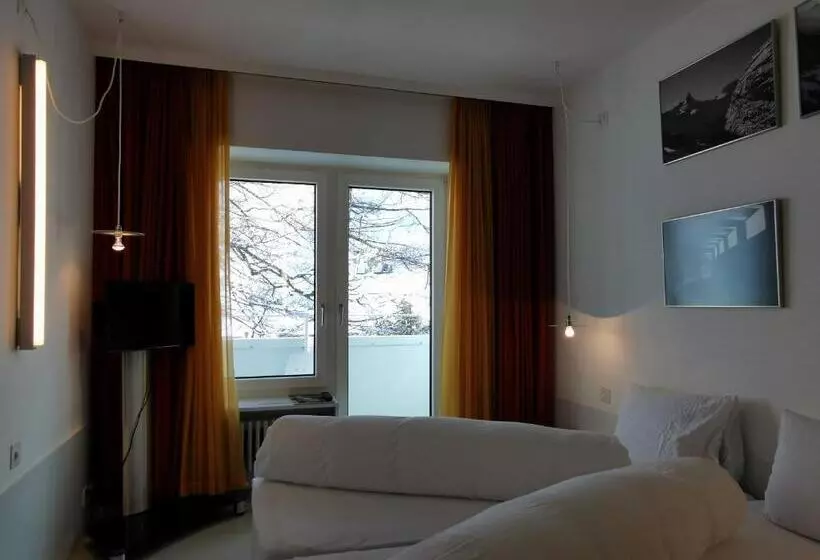 Hotelli Schnider Bed&breakfast Und Café