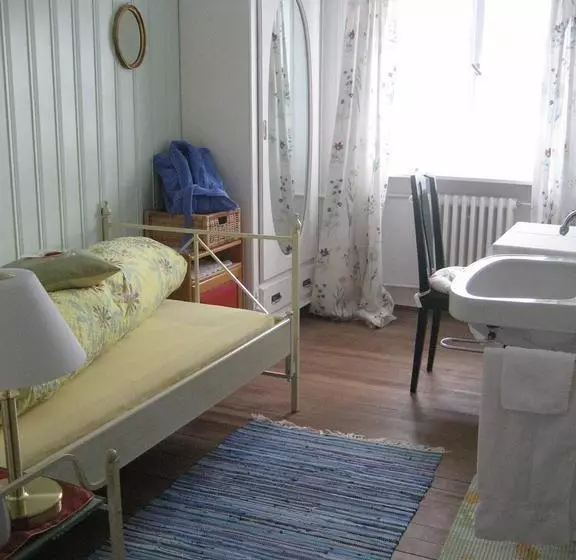 Victor's Bed & Breakfast