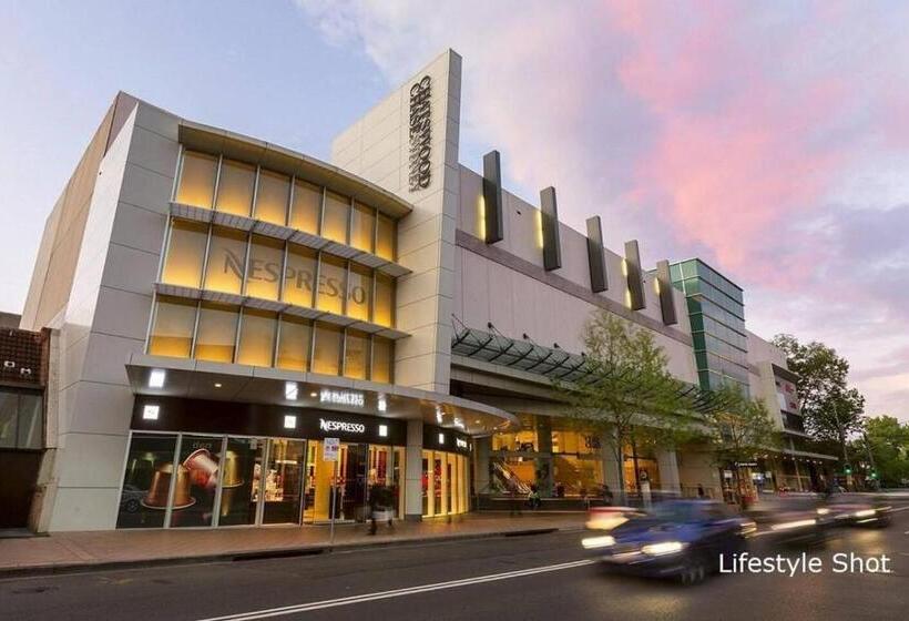 2 Beds Luxury Apartment In The Heart Of Chatswood12