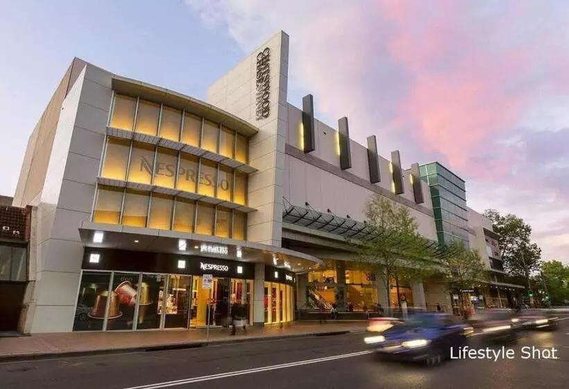 2 Beds Luxury Apartment In The Heart Of Chatswood12