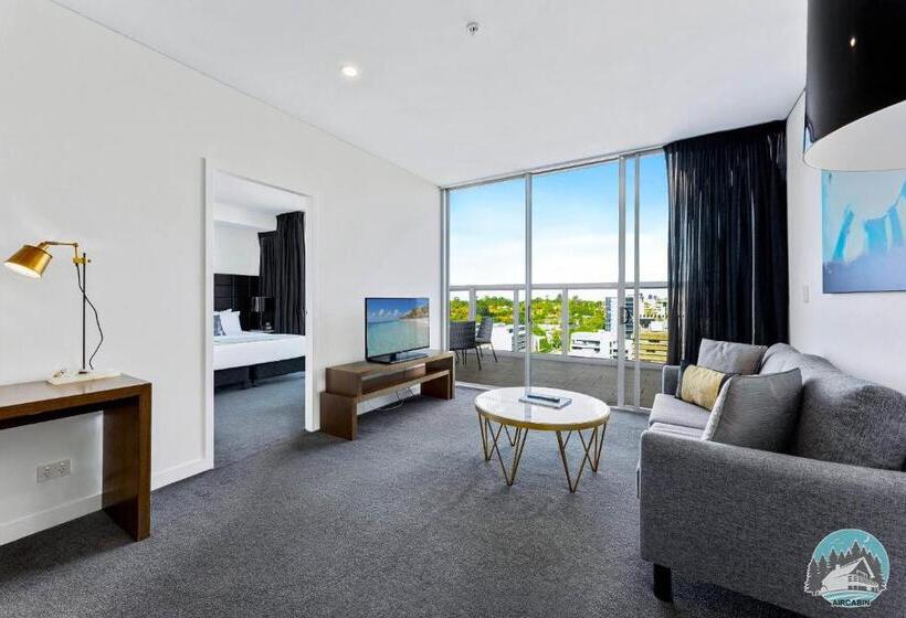 2 Beds Luxury Apartment In The Heart Of Chatswood12