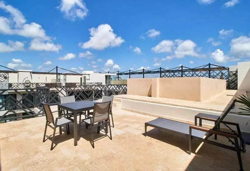 Exclusivo Y Moderno Pool And Gym