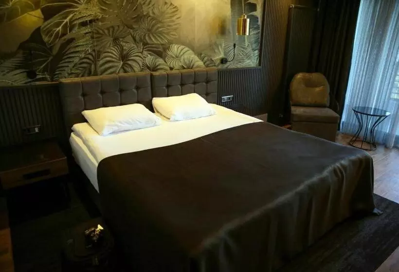 Amorium Hotel & Wooden Stone House