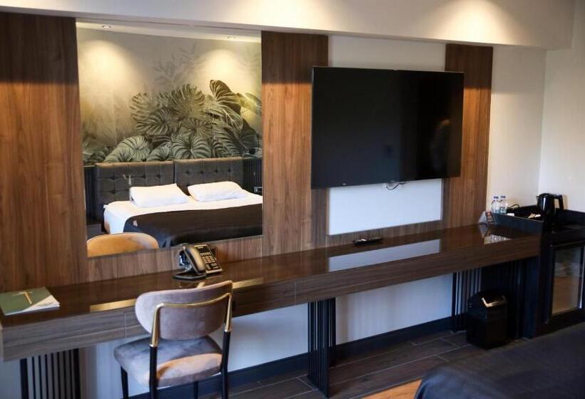 Amorium Hotel & Wooden Stone House