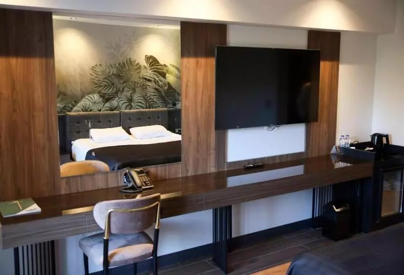 Amorium Hotel & Wooden Stone House