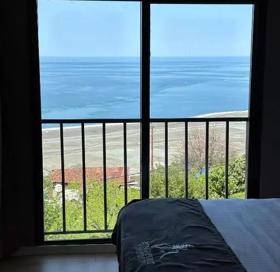 هتل Bungaport Luxury Bungalows&suits