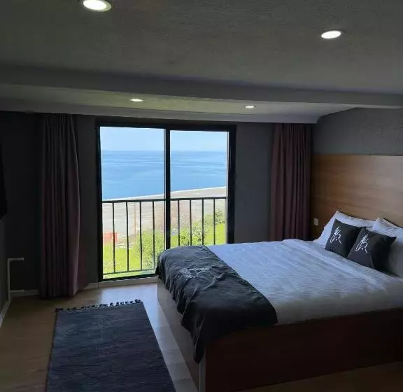 هتل Bungaport Luxury Bungalows&suits