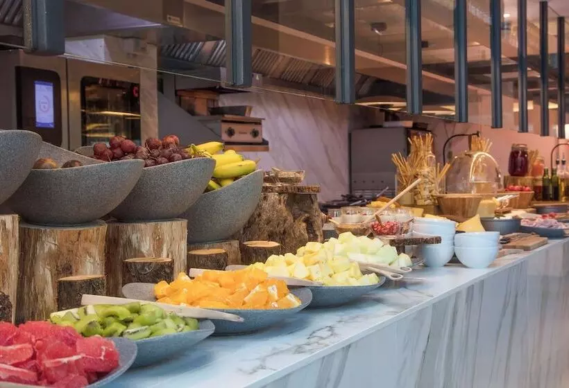 Hotelli Innside by Meliá Tenerife Santa Cruz