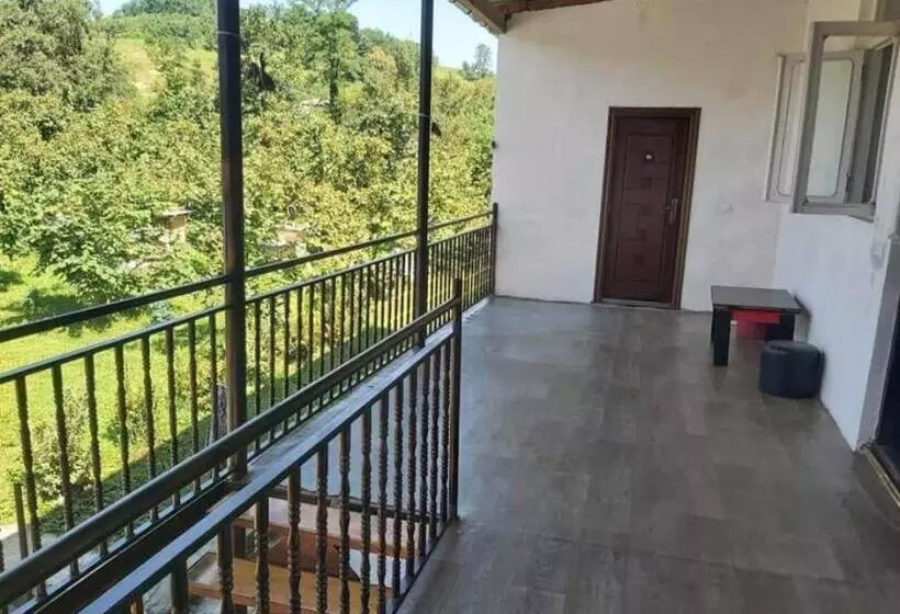 پانسیون Martvili Canyon Room For Up To 6 Guests