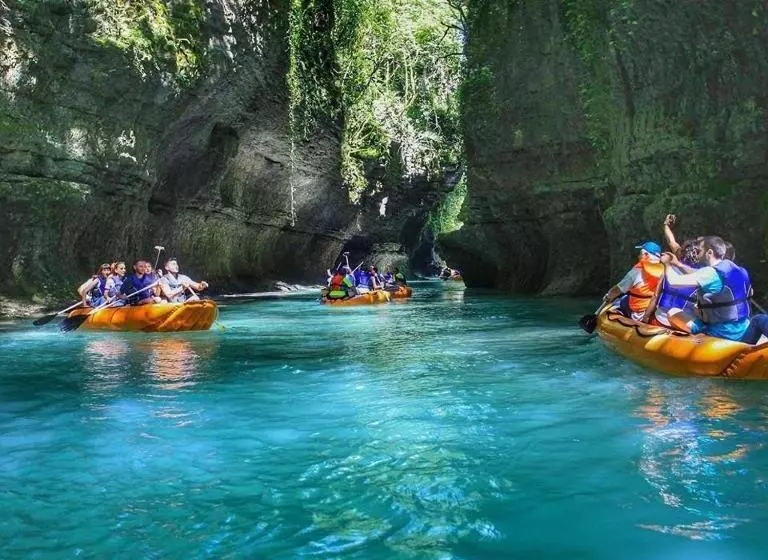 پانسیون Martvili Canyon Room For Up To 6 Guests